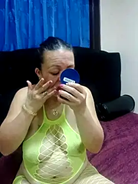 sandygomez online show from April 25, 2026, 6:38 am