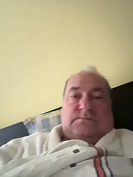 Snapshot of csikar chatting on May 15, 2026, 4:43 am csikar online show from May 15, 2026, 4:43 am