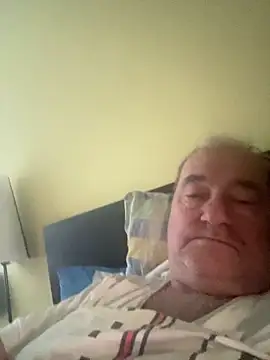 Snapshot of csikar chatting on May 26, 2026, 4:43 am csikar online show from May 26, 2026, 4:43 am
