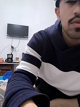 twinkarabboy online show from April 6, 2026, 3:13 pm