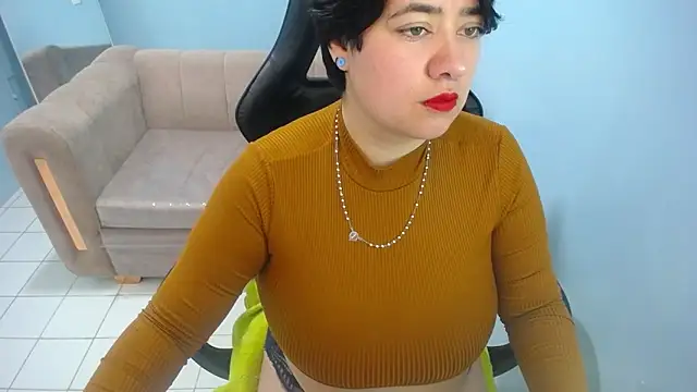 Snapshot of samythomas_t chatting on December 16, 2025, 2:38 am samythomas t online show from December 16, 2025, 2:38 am