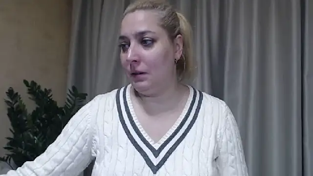 sweetpussy13 online show from December 5, 2025, 7:18 am