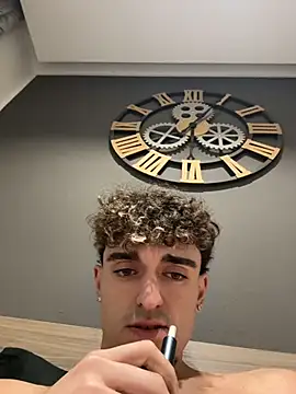 Snapshot of rich_papi chatting on December 18, 2025, 6:56 pm rich papi online show from December 18, 2025, 6:56 pm