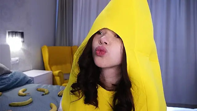 JanethLevine online show from December 15, 2025, 9:04 am