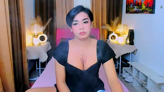 Snapshot of demsayhollywood555 chatting on December 15, 2025, 5:52 pm demsayhollywood555 online show from December 15, 2025, 5:52 pm