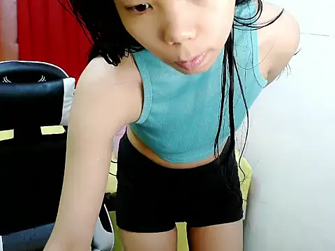 babyjes online show from December 15, 2025, 2:06 am