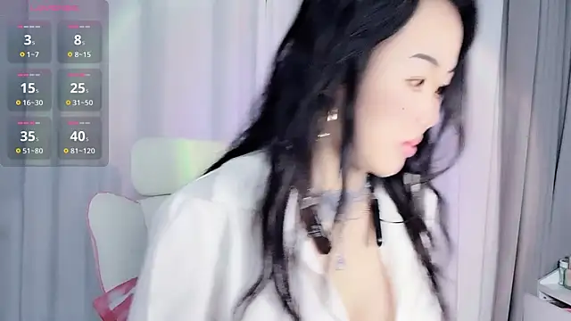 Snapshot of Wenwen-163 chatting on December 18, 2025, 1:04 pm Wenwen-163 online show from December 18, 2025, 1:04 pm