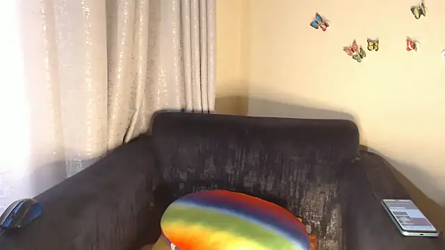 UzuriZahra01 online show from February 20, 2026, 8:49 am