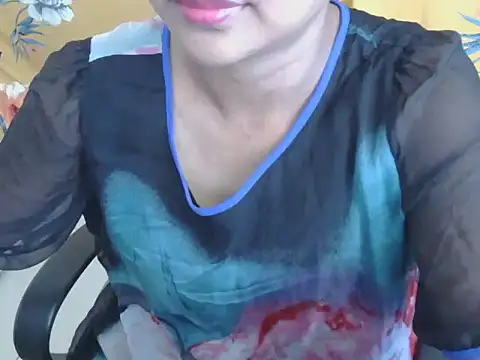 Snapshot of Cristina_love69 chatting on July 4, 2026, 7:37 am Cristina love69 online show from July 4, 2026, 7:37 am