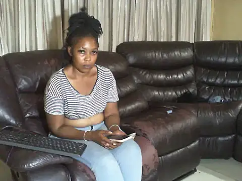 Caramel-goddess18 online show from January 15, 2026, 10:35 pm