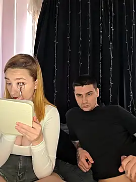 Snapshot of FoxyToxy chatting on December 18, 2025, 3:11 am FoxyToxy online show from December 18, 2025, 3:11 am