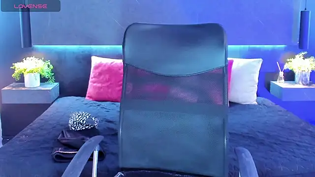 arcangel harris online show from April 18, 2026, 7:29 pm