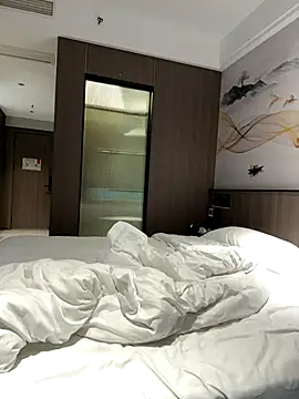 Niuniu1989 online show from December 18, 2025, 7:35 am