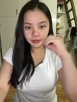 leo-kitty online show from March 9, 2026, 3:04 pm