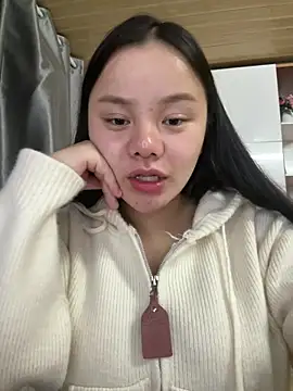 leo-kitty online show from February 16, 2026, 6:06 pm