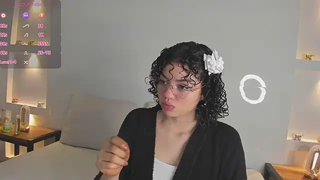 Snapshot of chloe_cortez chatting on April 18, 2026, 11:56 am chloe cortez online show from April 18, 2026, 11:56 am
