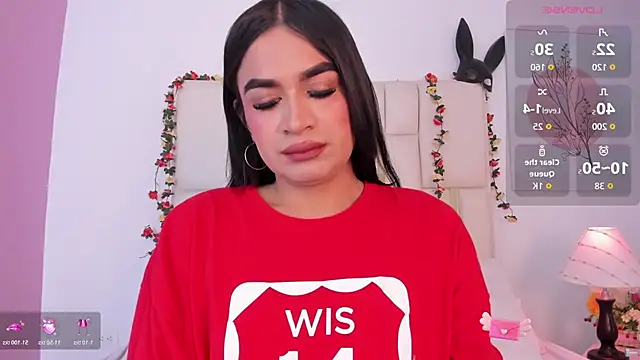 Snapshot of Silvanna-Casstro chatting on December 18, 2025, 11:47 am Silvanna-Casstro online show from December 18, 2025, 11:47 am