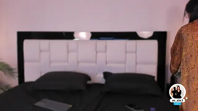 Snapshot of Avy_rose chatting on January 8, 2026, 12:11 pm Avy rose online show from January 8, 2026, 12:11 pm