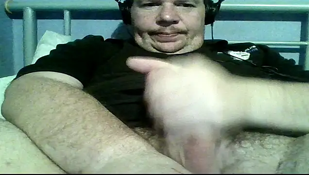 Snapshot of mrhardcock12 chatting on February 19, 2026, 8:17 pm mrhardcock12 online show from February 19, 2026, 8:17 pm