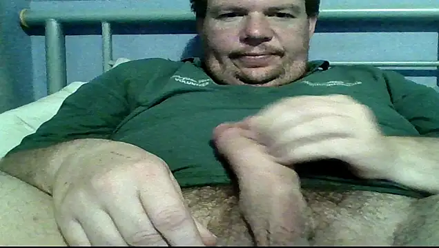 Snapshot of mrhardcock12 chatting on February 24, 2026, 4:30 pm mrhardcock12 online show from February 24, 2026, 4:30 pm