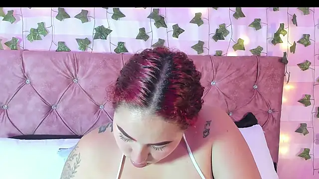 Ayla-marttinez online show from February 3, 2026, 1:38 am