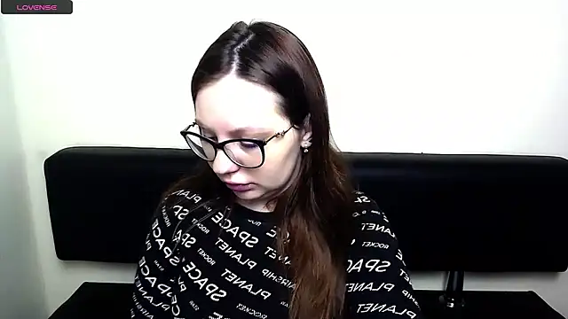 LiliaErmi online show from March 27, 2026, 7:39 am