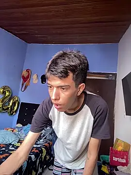 Juan Gomezz26 online show from December 22, 2025, 6:52 pm