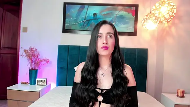 Snapshot of EllaVillaluna chatting on December 18, 2025, 1:00 am EllaVillaluna online show from December 18, 2025, 1:00 am