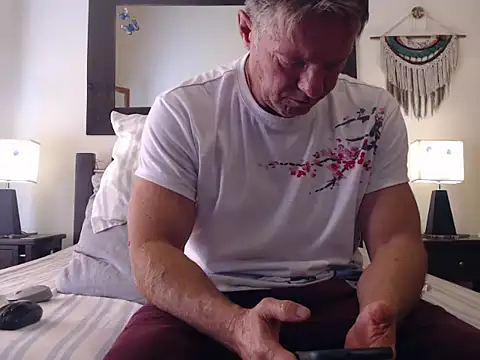 Snapshot of TommyLopez chatting on December 18, 2025, 3:38 pm TommyLopez online show from December 18, 2025, 3:38 pm