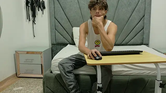 LoganRyder OS online show from December 18, 2025, 12:38 am