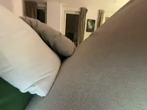 ap couple12 online show from April 17, 2026, 2:03 am