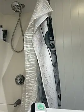 Snapshot of markowjonathan chatting on February 4, 2026, 12:05 am markowjonathan online show from February 4, 2026, 12:05 am