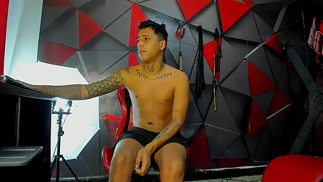 Snapshot of Hot_Boys_69 chatting on February 4, 2026, 12:00 pm Hot Boys 69 online show from February 4, 2026, 12:00 pm