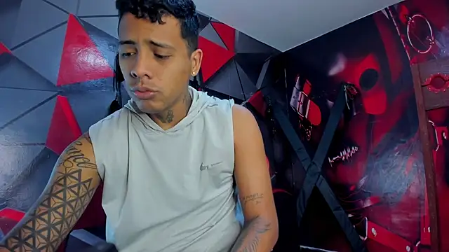 Snapshot of Hot_Boys_69 chatting on February 5, 2026, 11:17 am Hot Boys 69 online show from February 5, 2026, 11:17 am