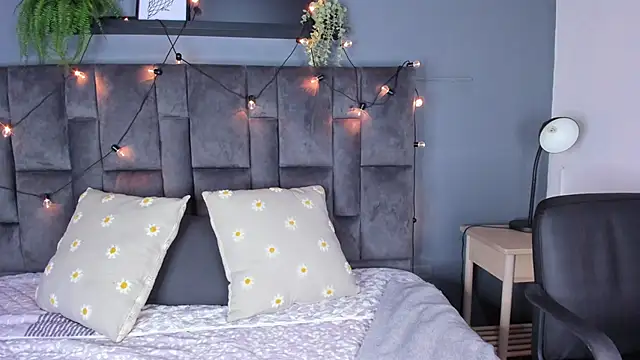 Miia Anderson online show from January 14, 2026, 9:18 pm