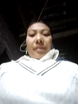 baby8822 online show from December 15, 2025, 4:57 pm