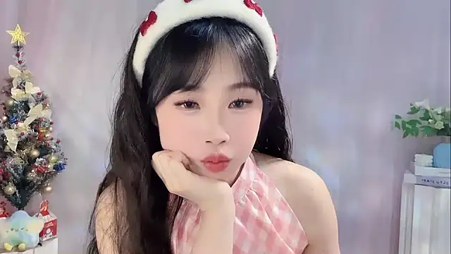 Snapshot of Pinkgirl520 chatting on December 20, 2025, 9:01 am Pinkgirl520 online show from December 20, 2025, 9:01 am