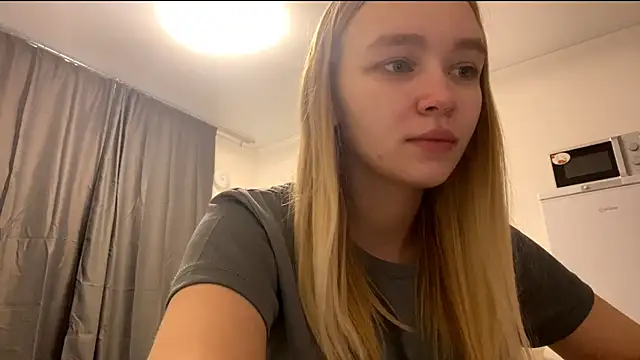 Snapshot of Leifuture chatting on April 26, 2026, 5:27 am Leifuture online show from April 26, 2026, 5:27 am
