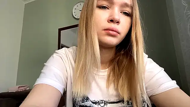 Snapshot of Leifuture chatting on February 3, 2026, 8:19 am Leifuture online show from February 3, 2026, 8:19 am