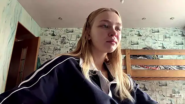 Snapshot of Leifuture chatting on July 4, 2026, 1:34 am Leifuture online show from July 4, 2026, 1:34 am