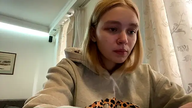 Snapshot of Leifuture chatting on April 19, 2026, 11:11 am Leifuture online show from April 19, 2026, 11:11 am