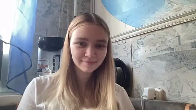 Snapshot of Leifuture chatting on June 25, 2026, 5:12 am Leifuture online show from June 25, 2026, 5:12 am