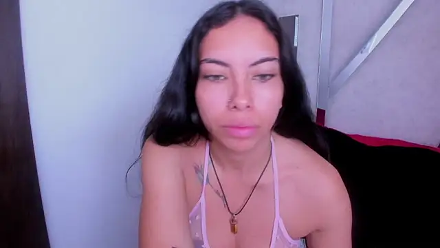 Alana Hotterr online show from December 23, 2025, 4:01 am