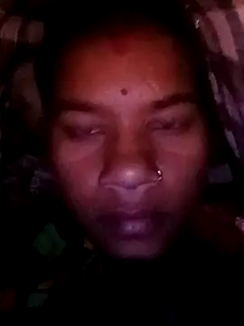 swartilodhi123 online show from December 17, 2025, 2:44 pm