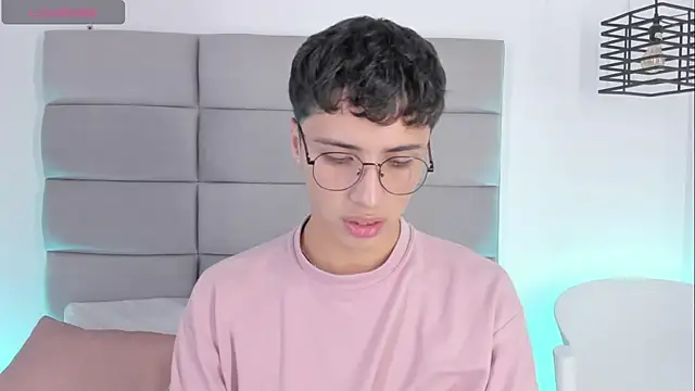 JoshClaarktt online show from March 31, 2026, 4:14 am