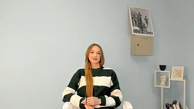 StarlaMcilrath online show from December 16, 2025, 11:36 am