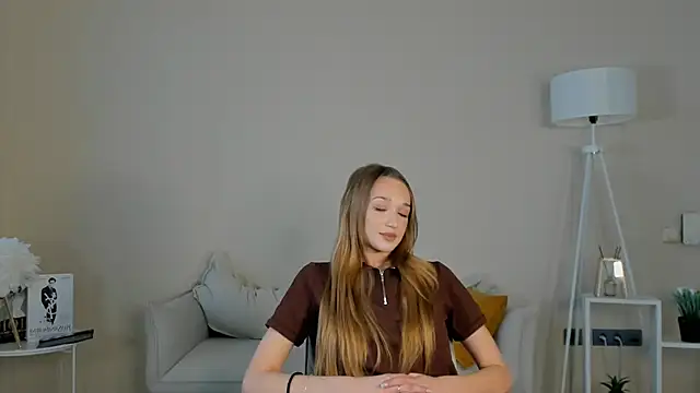 StarlaMcilrath online show from December 19, 2025, 11:34 am