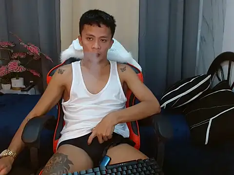 ur twinkKirk6969 online show from April 2, 2026, 8:26 pm