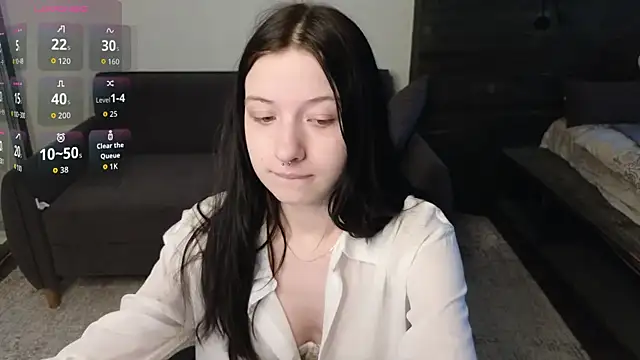 AlicePowells online show from May 11, 2026, 7:10 am