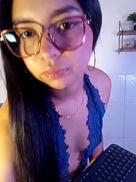 phoebe181 online show from December 16, 2025, 1:48 pm